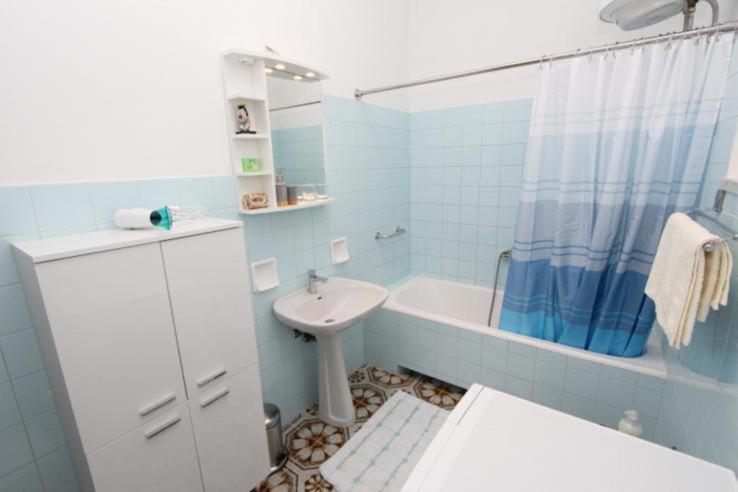 Апартаменты Apartman Sator Ровинь Экстерьер фото